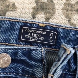 Abercrombie & Fitch Shorts - Abercrombie & Fitch Low Rise Denim Shorts Abercrombie & Fitch Shorts - Abercrombie & Fitch Low Rise Denim Shorts